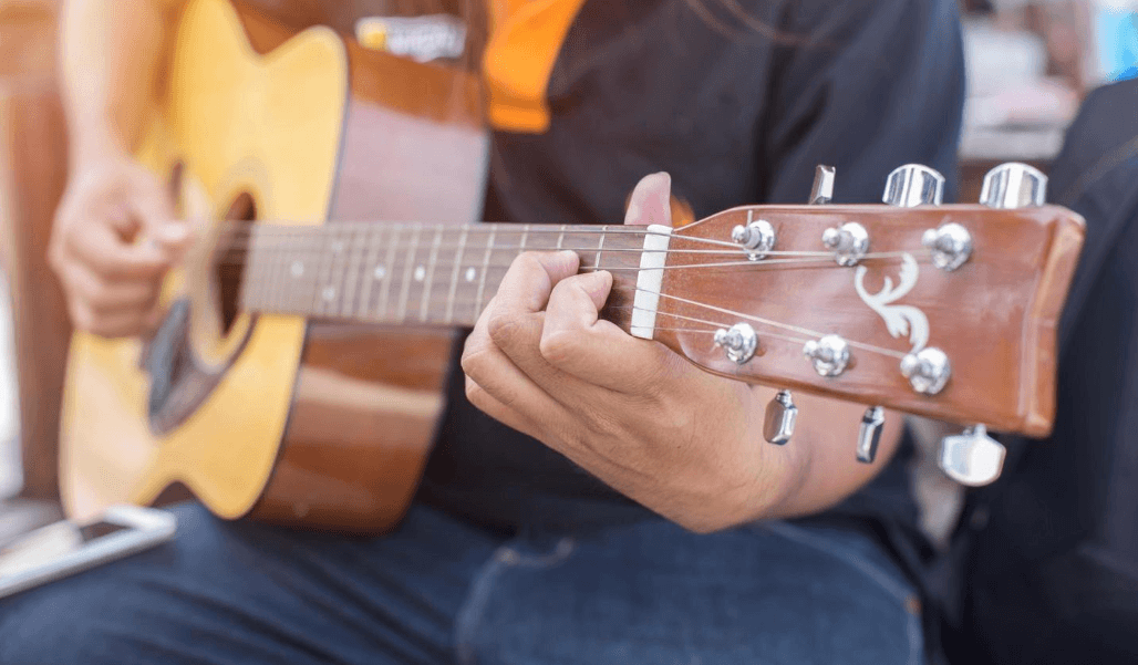 busker showcase at the collingwood art crawl