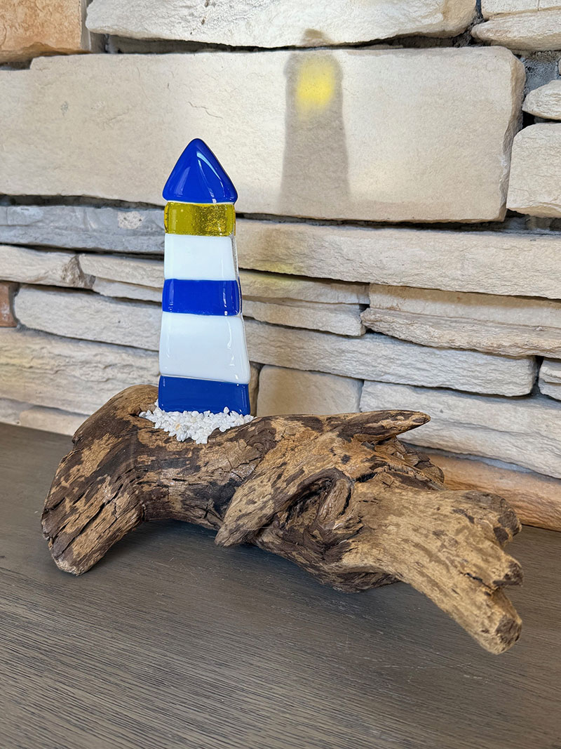 blue-and-white-lighthouse